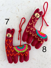 Load image into Gallery viewer, Llama tassels- Red
